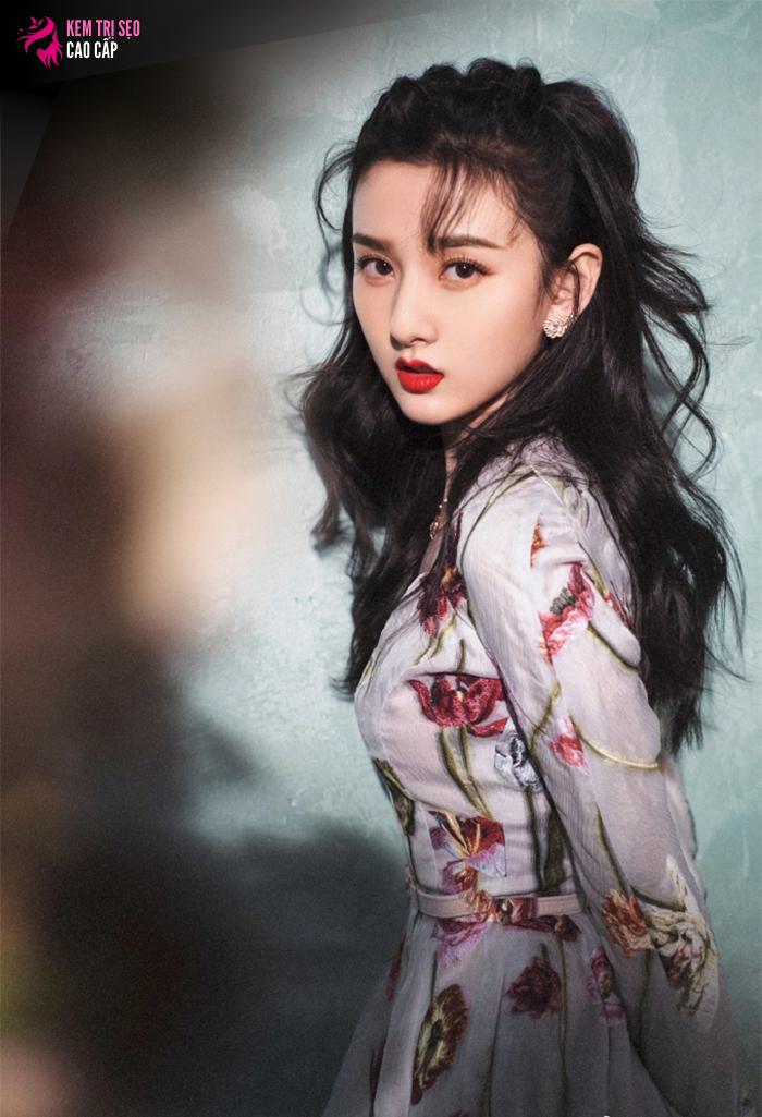 2. Uống Đủ Nước: 